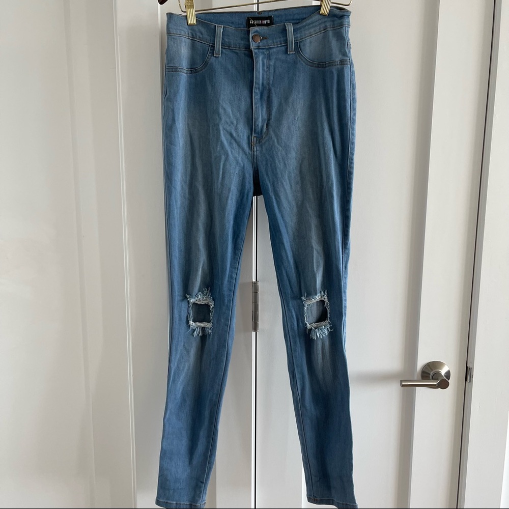 Denim distressed ripped skinny jeans